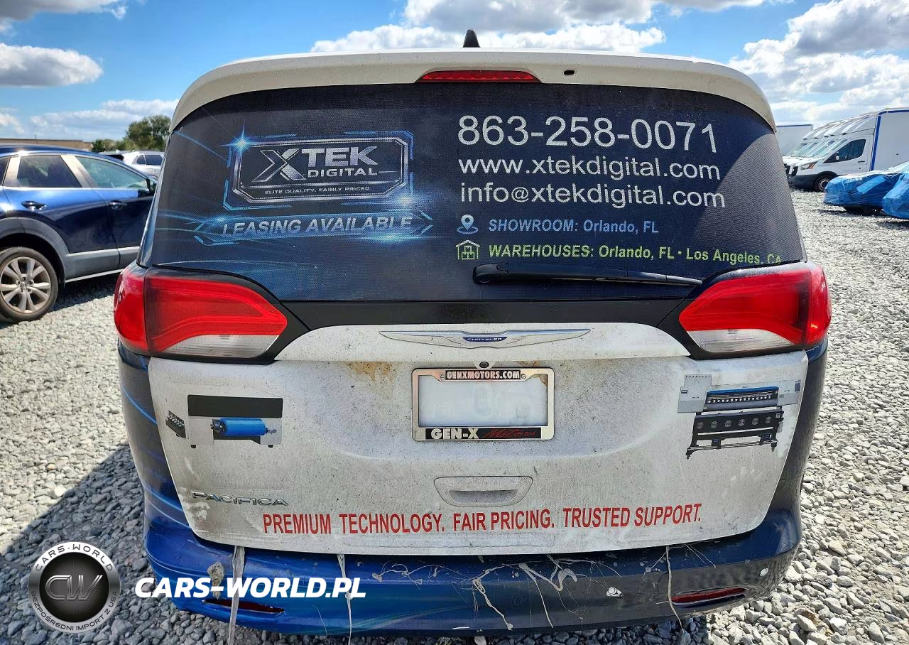 2018 Chrysler Pacifica L VIN:2C4RC1AG9JR322921 - 6