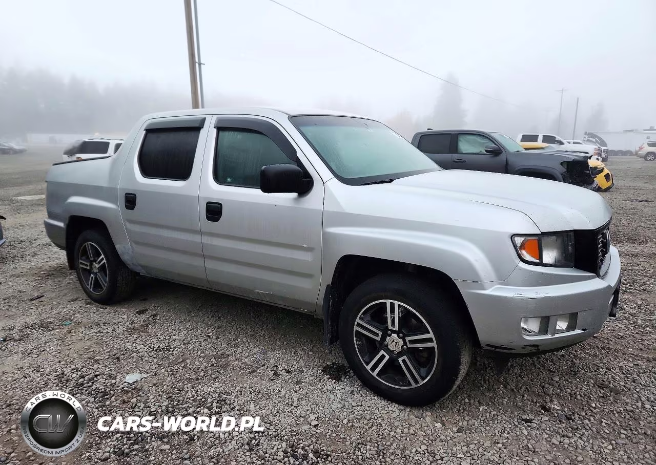 2012 Honda Ridgeline Sport VIN:5FPYK1F73CB460788 - 4