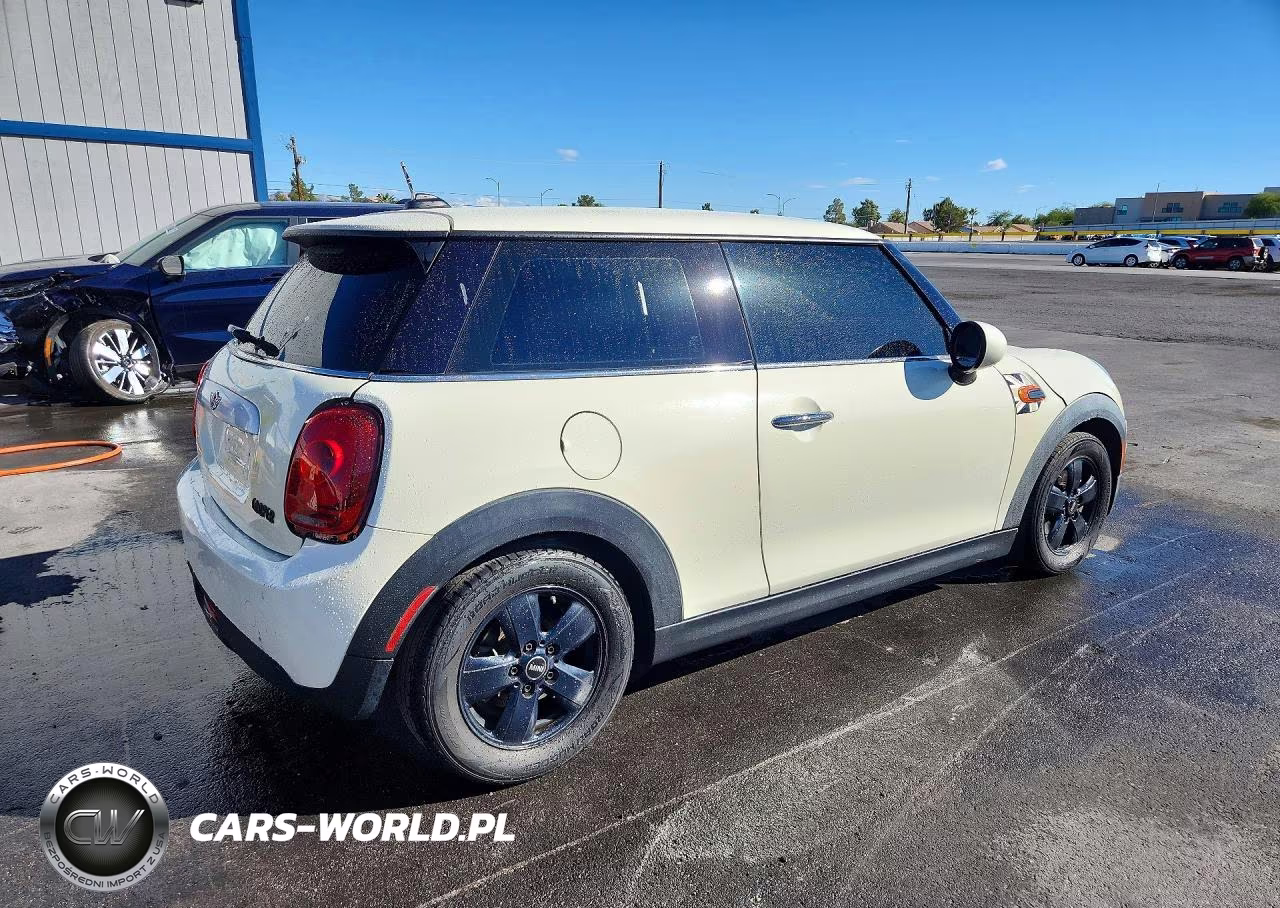 2015 Mini Cooper VIN:WMWXM5C53F3B34256 - 3