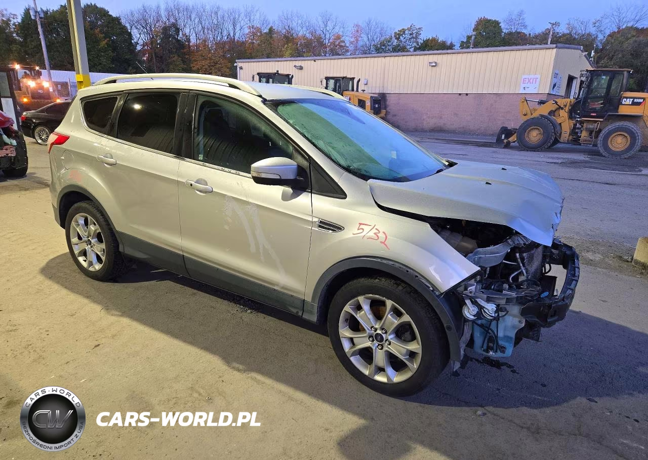 2016 Ford Escape Titanium VIN:1FMCU9J9XGUB18557 - 4