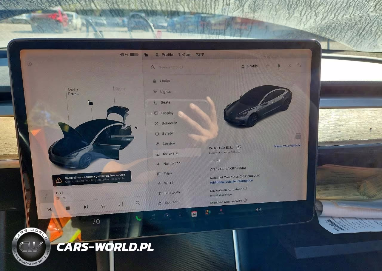 2018 Tesla Model 3 VIN:5YJ3E1EAXJF077502 - 9