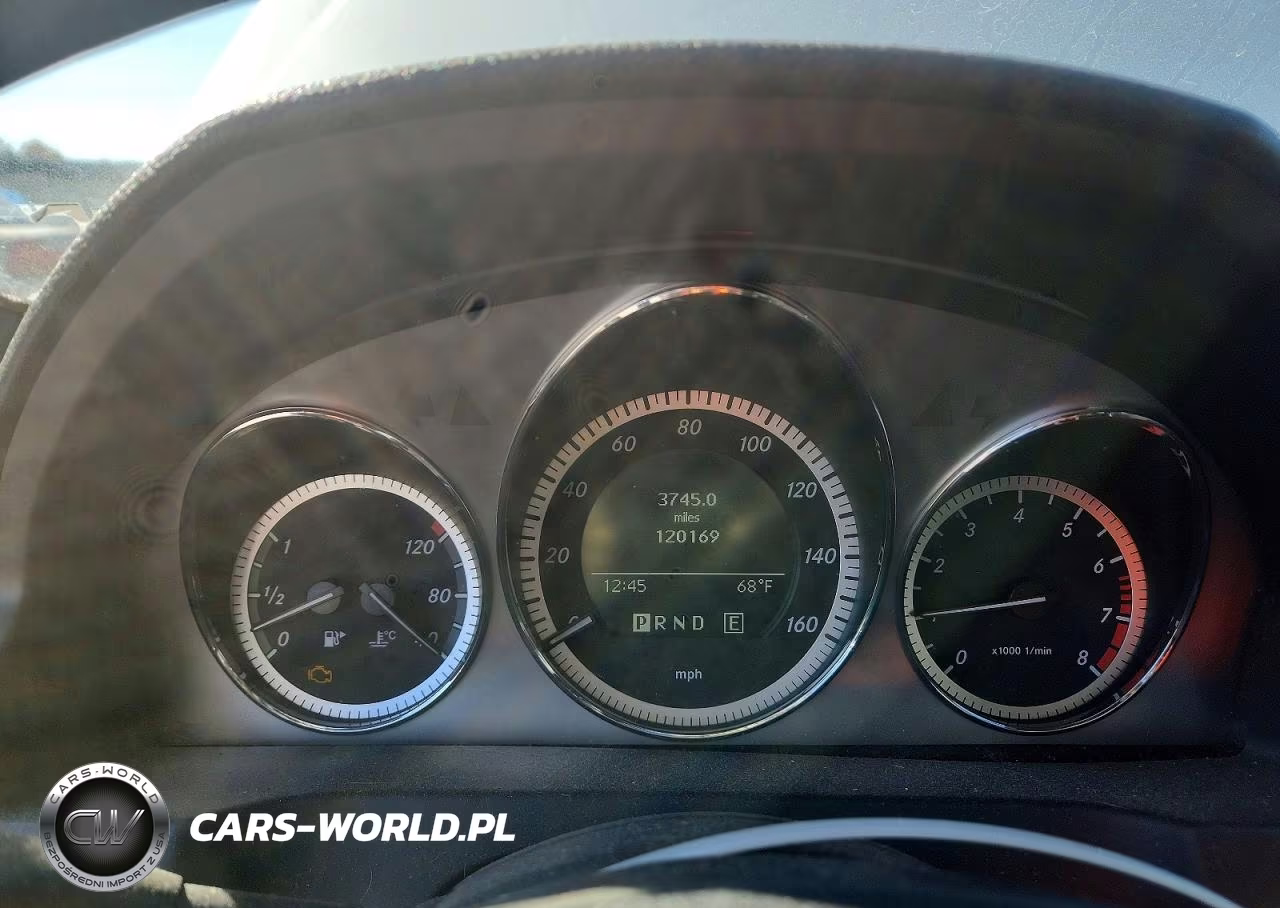 2011 Mercedes-Benz C 300 4Matic VIN:WDDGF8BB8BR133460 - 9