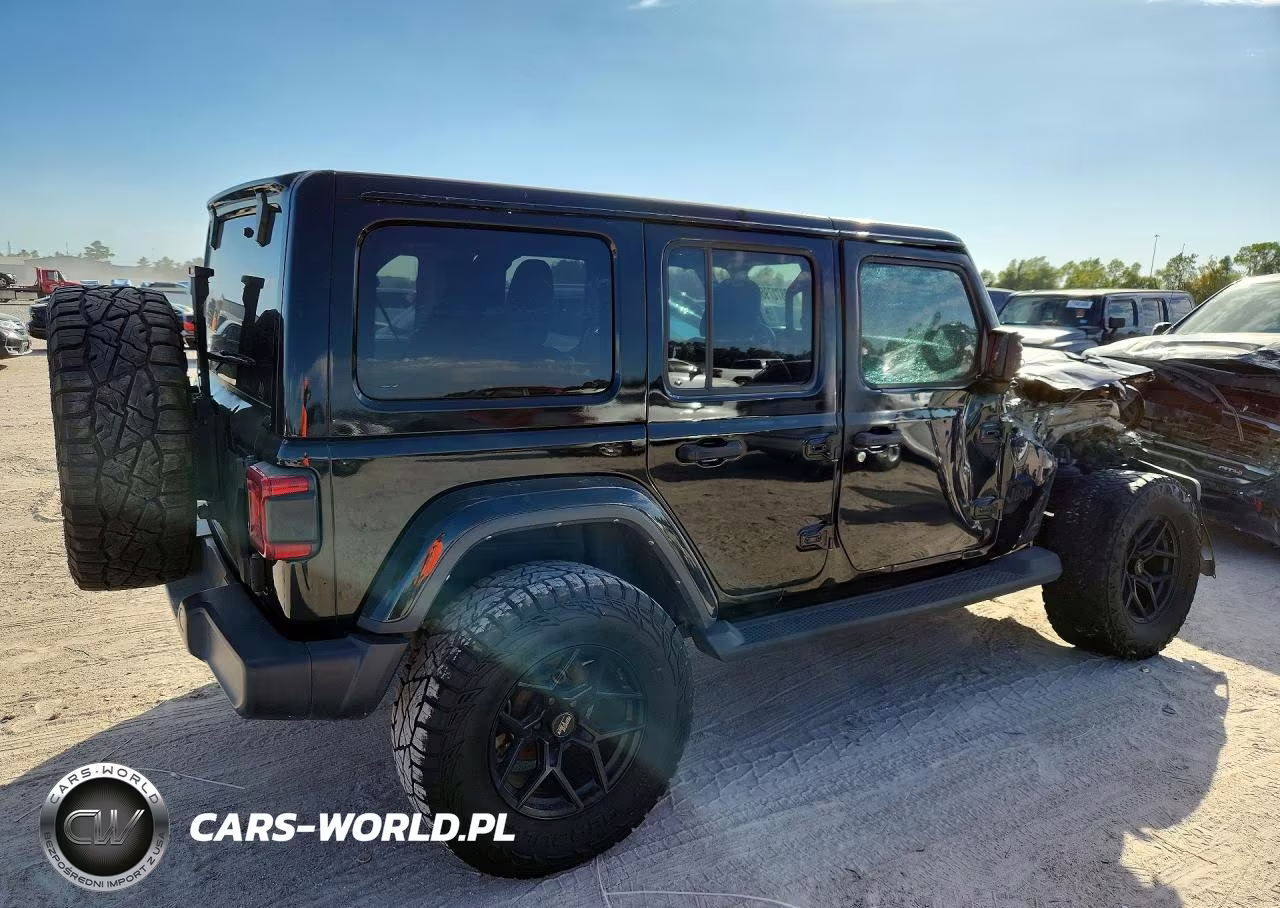2020 Jeep Wrangler Unlimited Sahara VIN:1C4HJXEN1LW153405 - 3