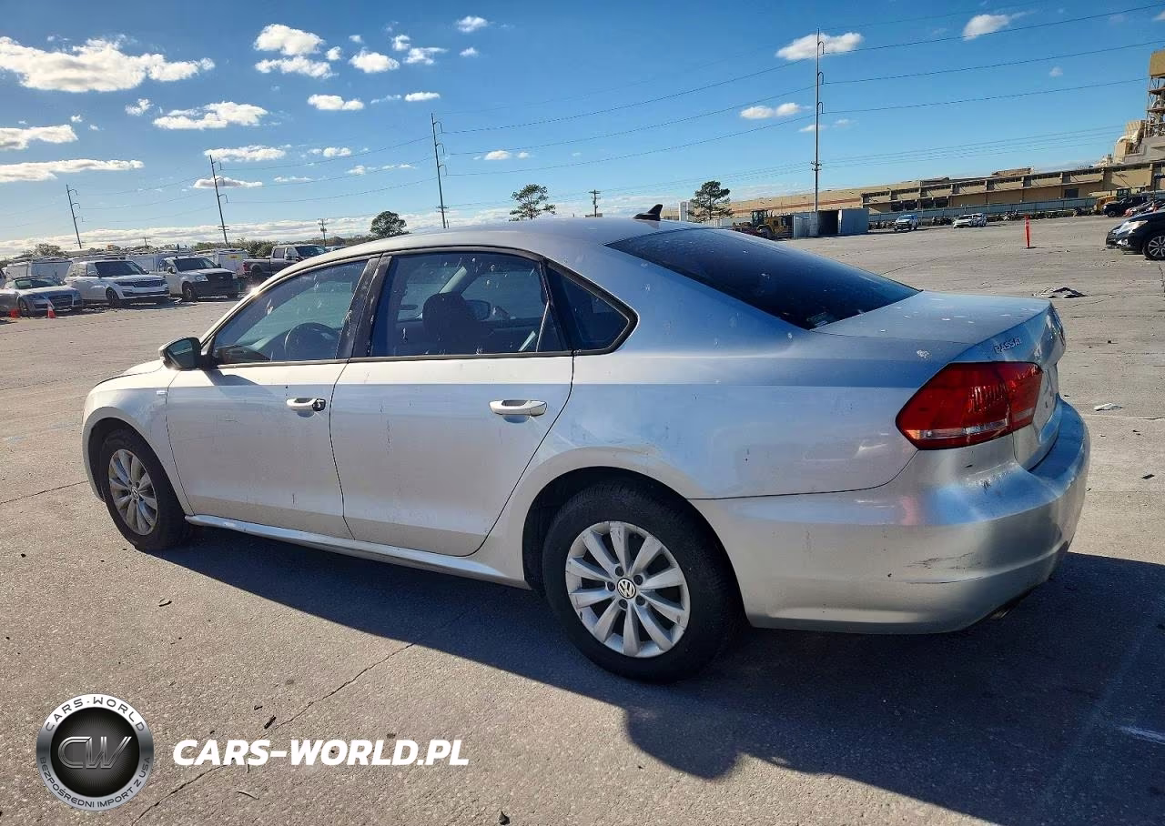 2015 Volkswagen Passat S VIN:1VWAT7A33FC092027 - 2