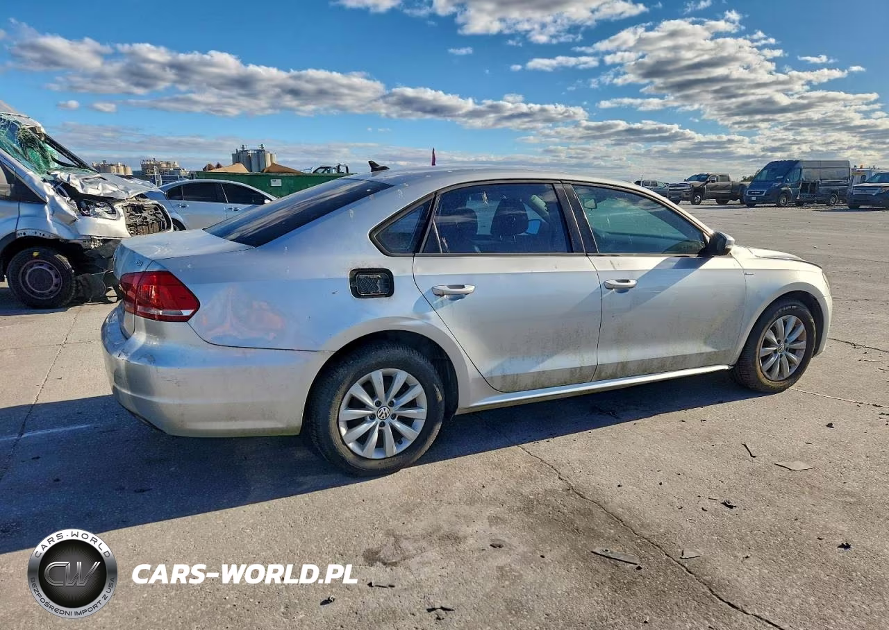 2015 Volkswagen Passat S VIN:1VWAT7A33FC092027 - 3