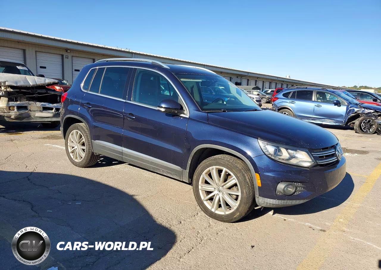2016 Volkswagen Tiguan S VIN:WVGAV7AX7GW565519 - 4