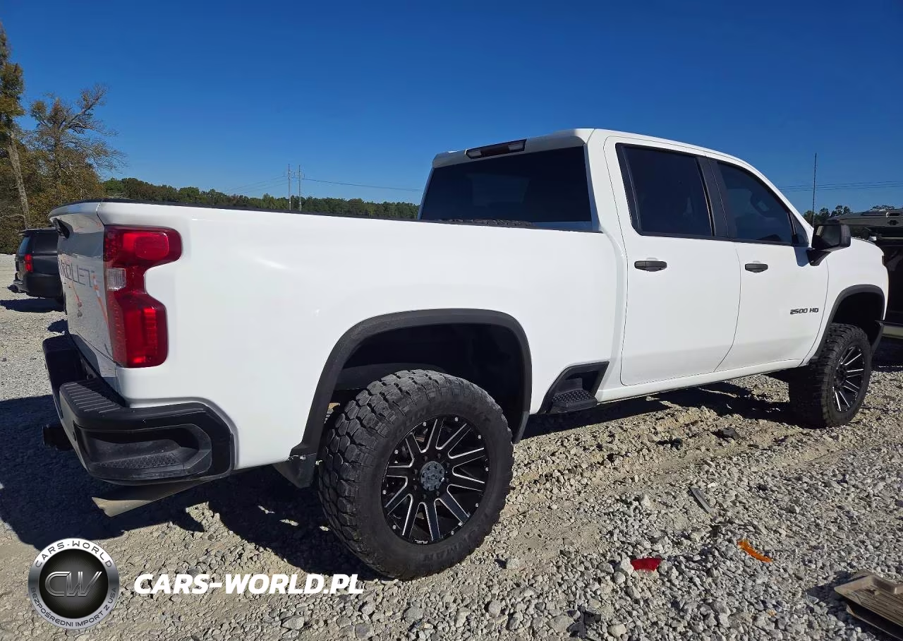 2024 Chevrolet Silverado K2500 Heavy Duty VIN:1GC4YLE71RF277820 - 3
