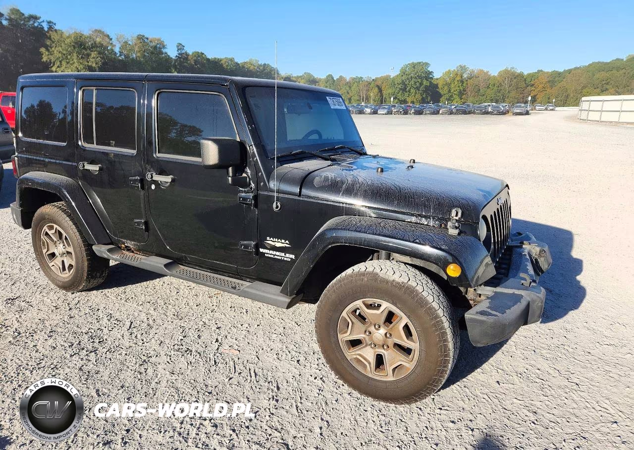 2012 Jeep Wrangler Unlimited Sahara VIN:1C4HJWEG8CL153222 - 4