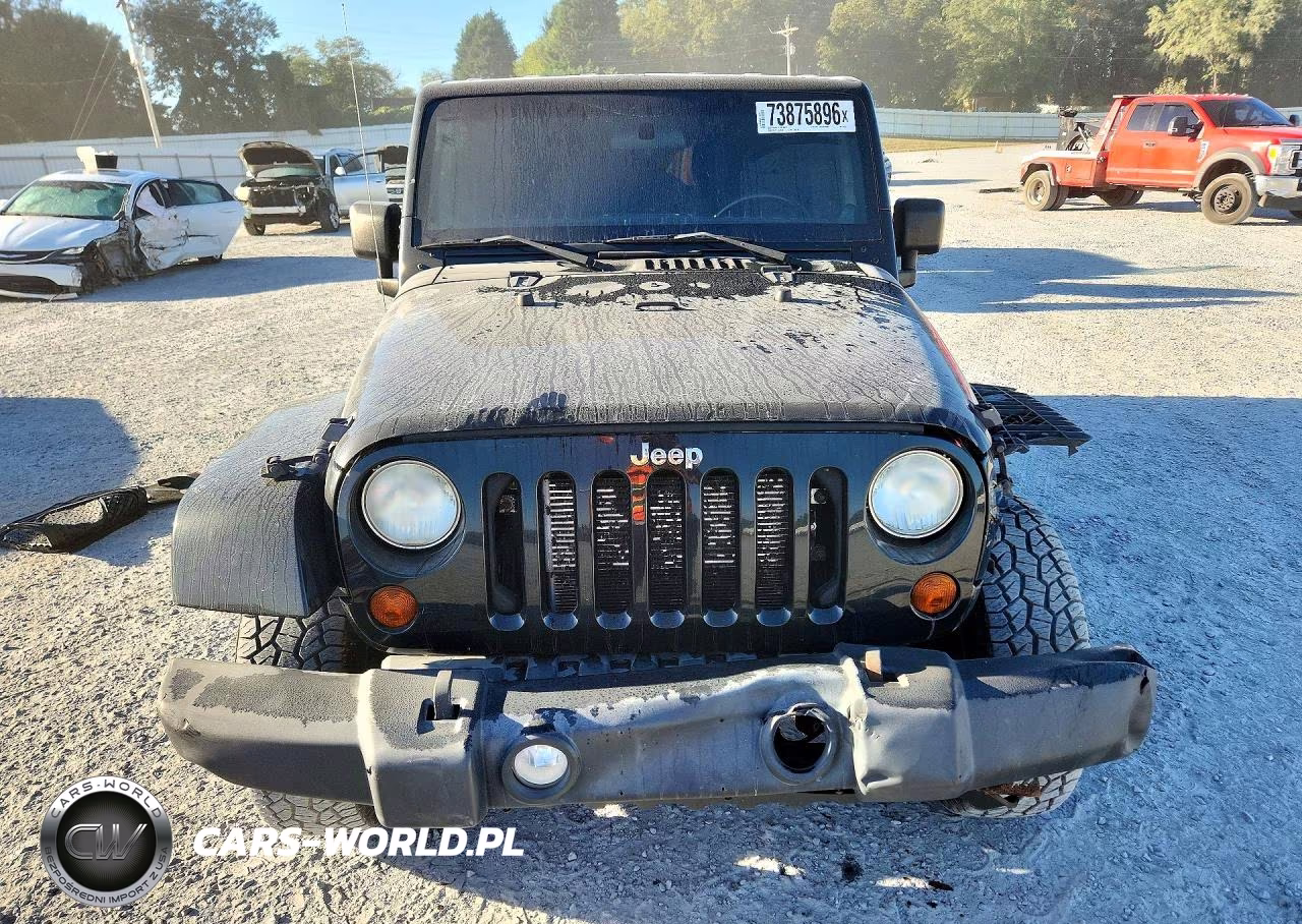 2012 Jeep Wrangler Unlimited Sahara VIN:1C4HJWEG8CL153222 - 5