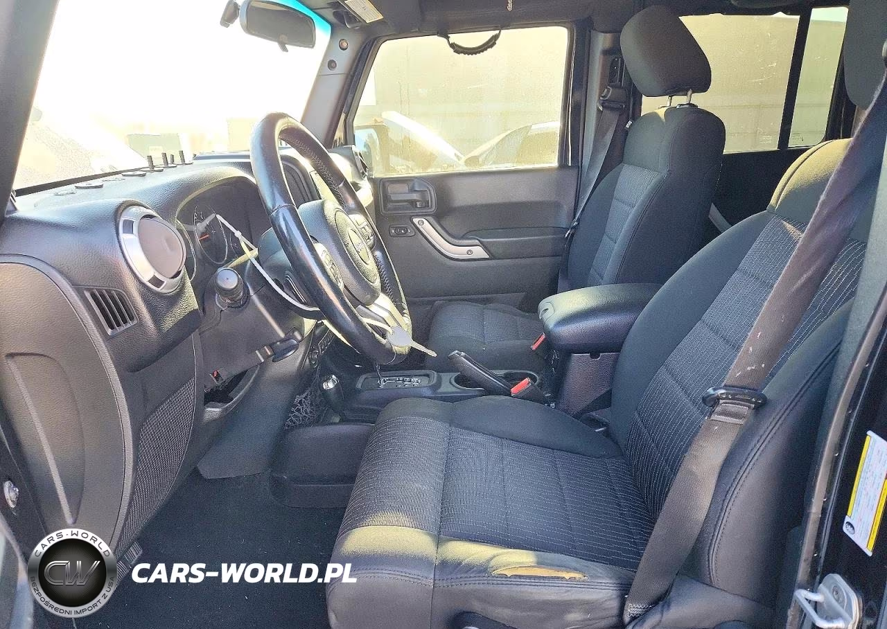 2012 Jeep Wrangler Unlimited Sahara VIN:1C4HJWEG8CL153222 - 7