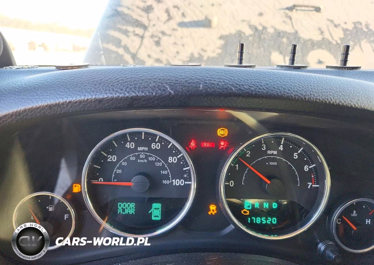 2012 Jeep Wrangler Unlimited Sahara VIN:1C4HJWEG8CL153222 - 9
