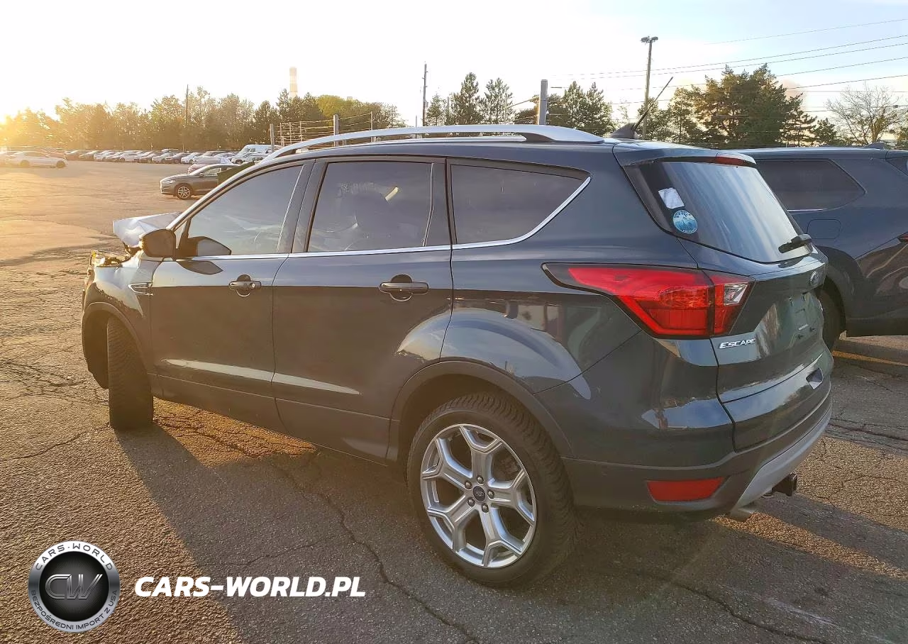 2019 Ford Escape Titanium VIN:1FMCU9J95KUC53731 - 2