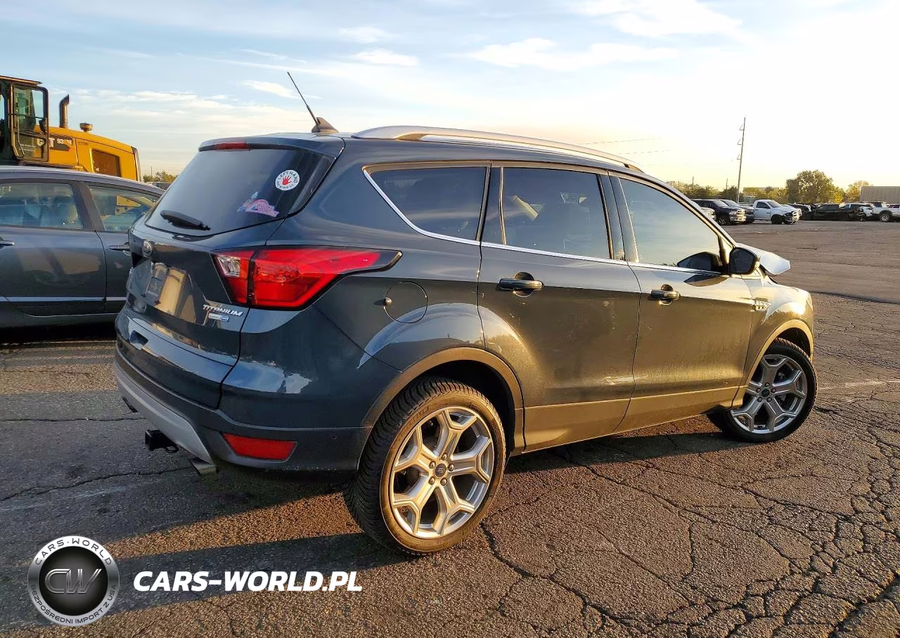 2019 Ford Escape Titanium VIN:1FMCU9J95KUC53731 - 3