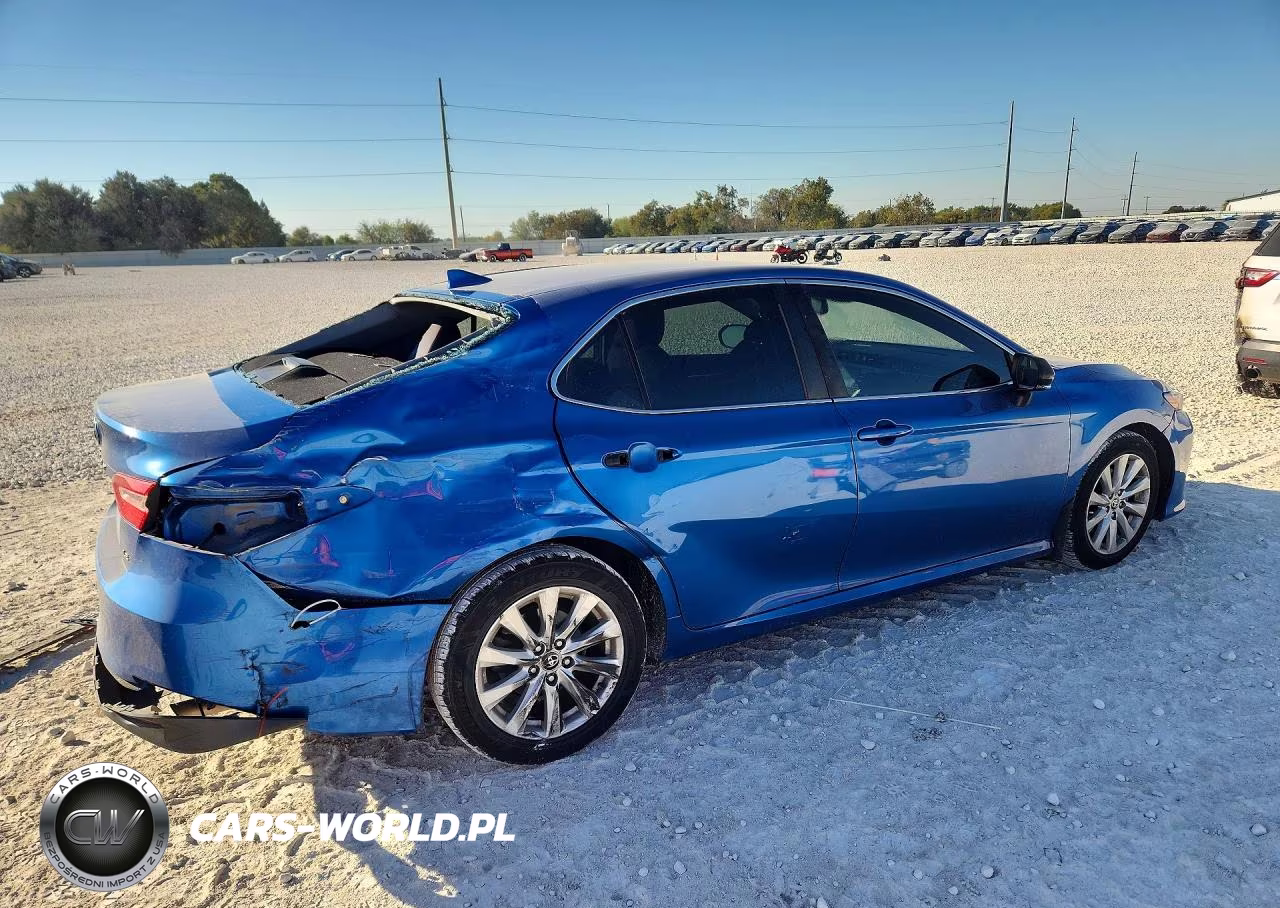 2020 Toyota Camry VIN:4T1L11AK3LU393324 - 3