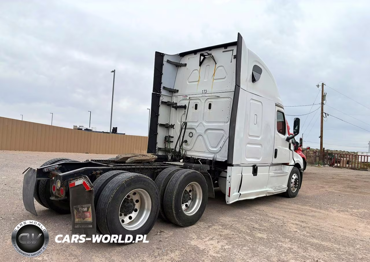2018 Freightliner Cascadia 126 VIN:3AKJHHDR4JSKB5670 - 4
