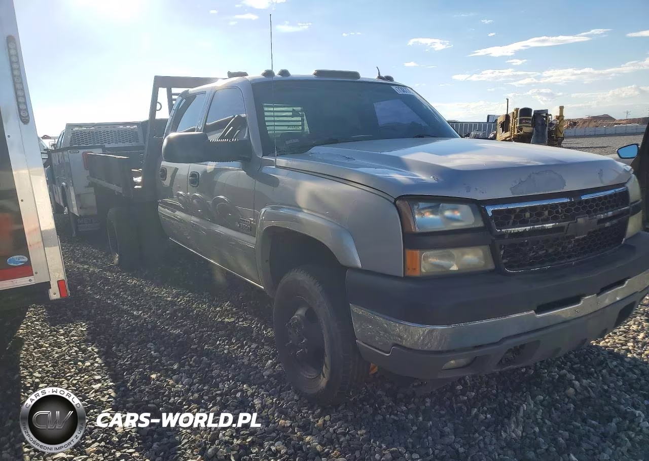 2005 Chevrolet Silverado K3500 VIN:1GBJK33265F836711 - 4