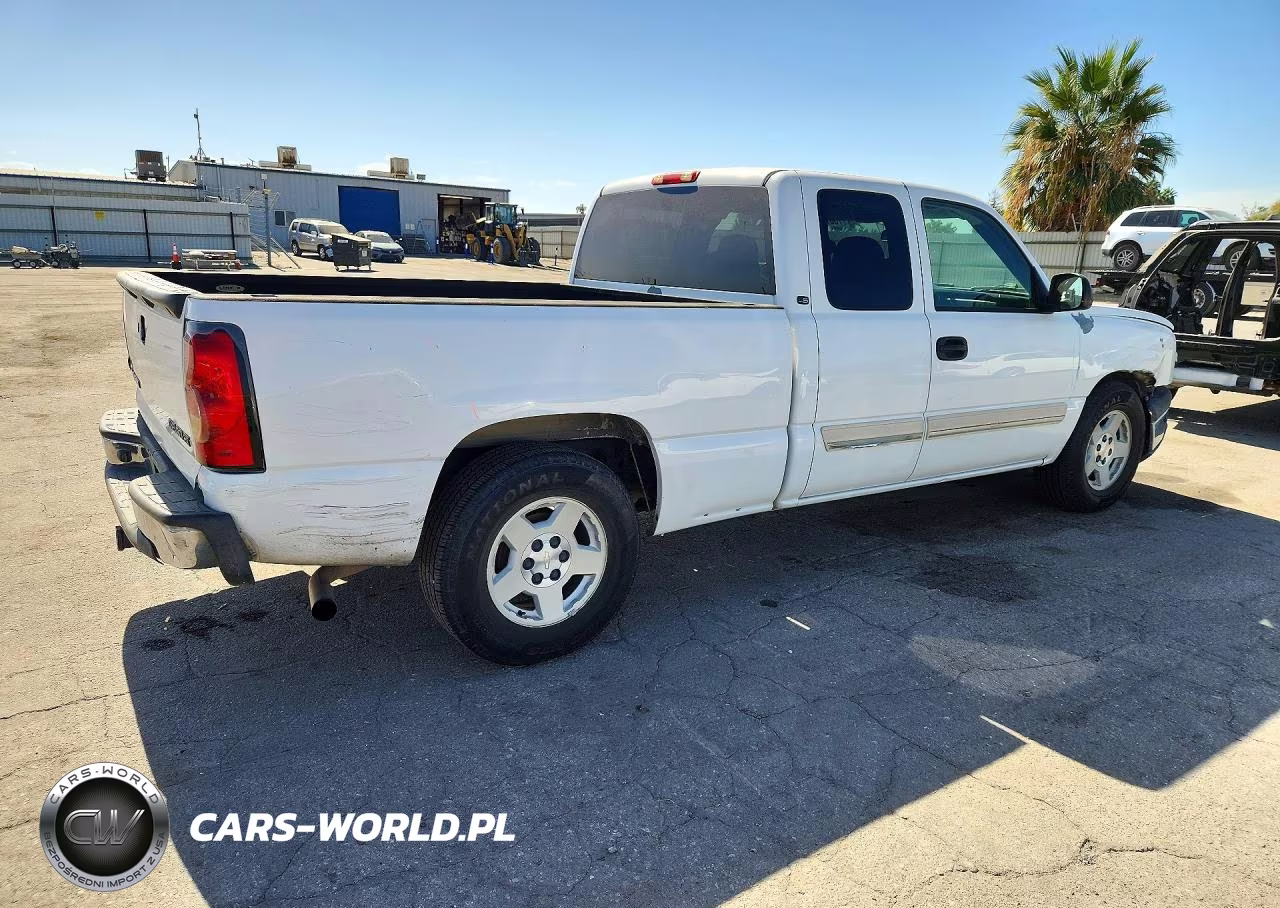 2005 Chevrolet Silverado C1500 VIN:2GCEC19T951159174 - 3