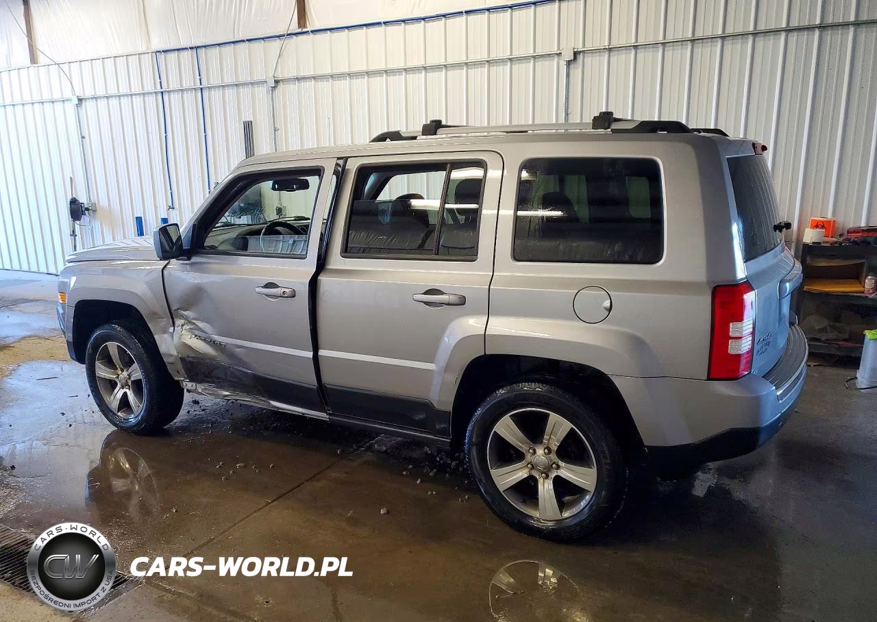 2016 Jeep Patriot Latitude VIN:1C4NJRFB7GD696696 - 2