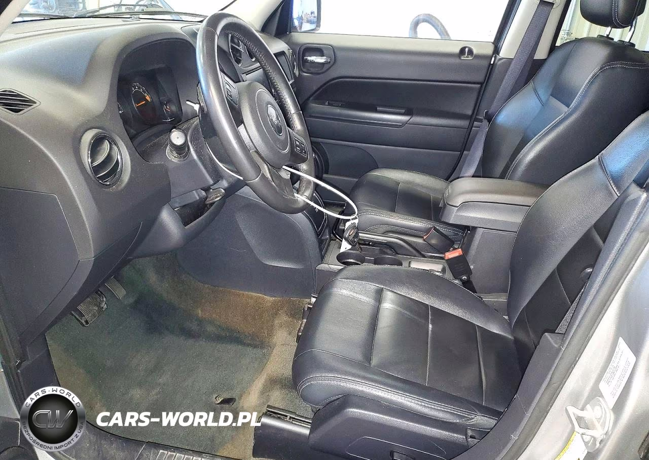 2016 Jeep Patriot Latitude VIN:1C4NJRFB7GD696696 - 7