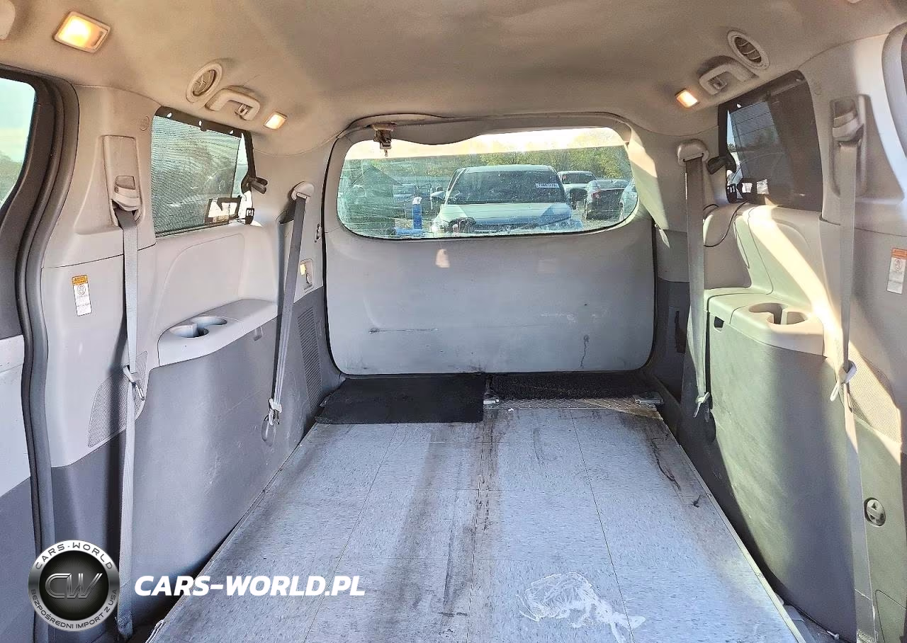 2019 Toyota Sienna Xle 8-Passenger VIN:5TDYZ3DC1KS990008 - 10