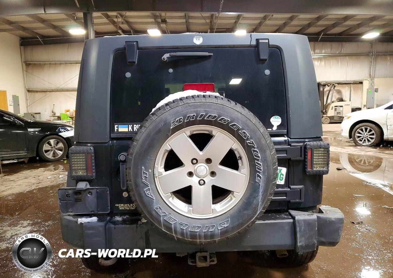 2009 Jeep Wrangler Unlimited X VIN:1J4GA39109L727363 - 6