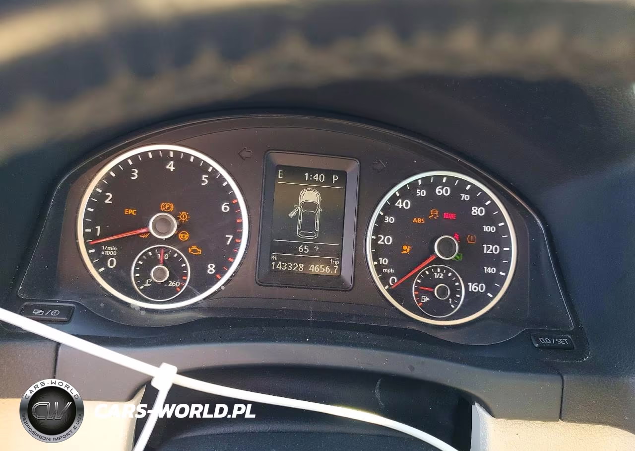 2013 Volkswagen Tiguan S VIN:WVGAV7AX5DW545085 - 9