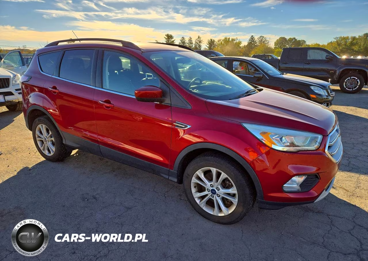 2017 Ford Escape Se VIN:1FMCU9G9XHUB35111 - 4