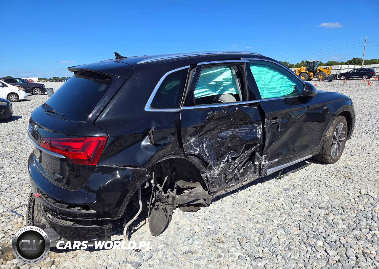 2022 Audi Q5 Premium 45 VIN:WA1GAAFY9N2103213 - 3