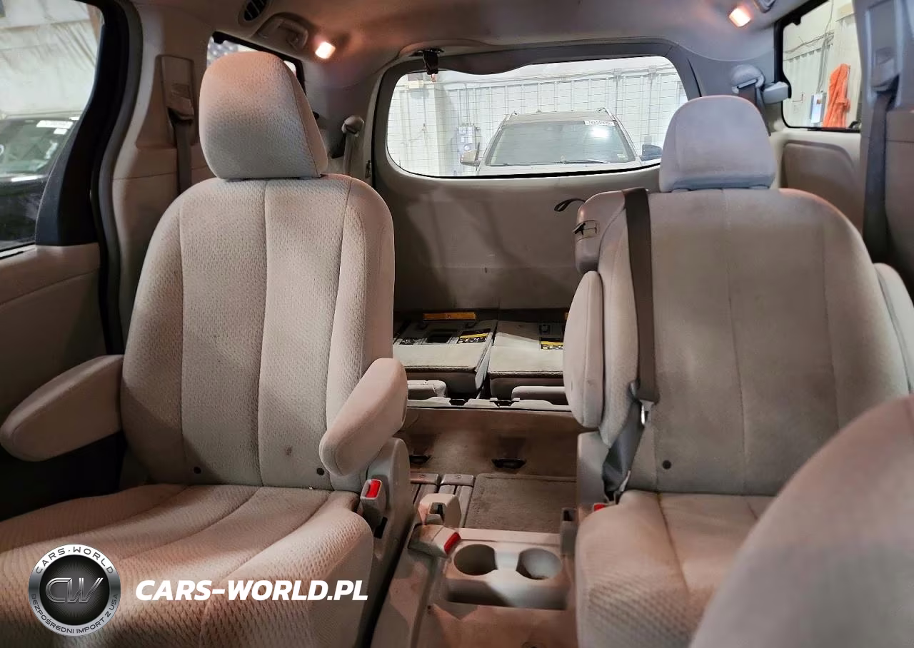 2011 Toyota Sienna Le VIN:5TDKK3DC6BS146590 - 10