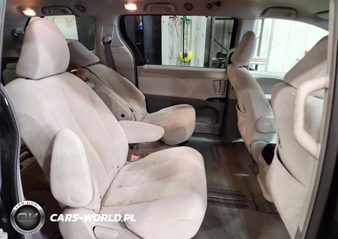 2011 Toyota Sienna Le VIN:5TDKK3DC6BS146590 - 11