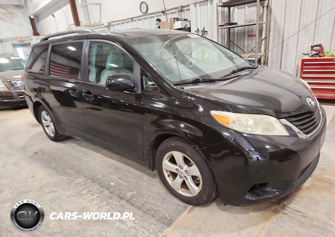 2011 Toyota Sienna Le VIN:5TDKK3DC6BS146590 - 4