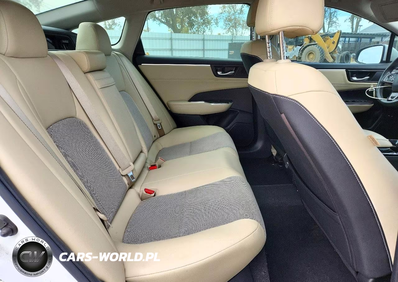 2018 Honda Clarity VIN:JHMZC5F19JC022895 - 10