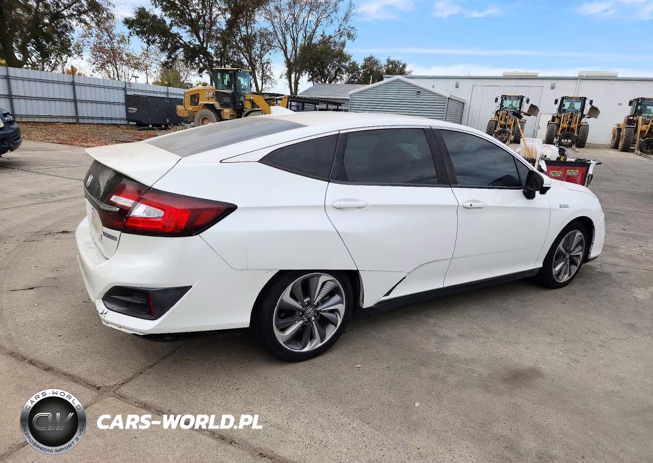 2018 Honda Clarity VIN:JHMZC5F19JC022895 - 3