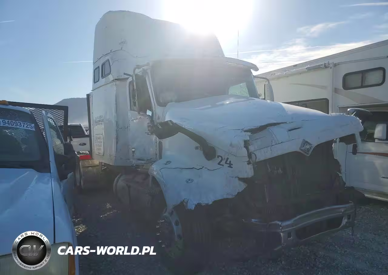 2005 International 9400I Semi Truck