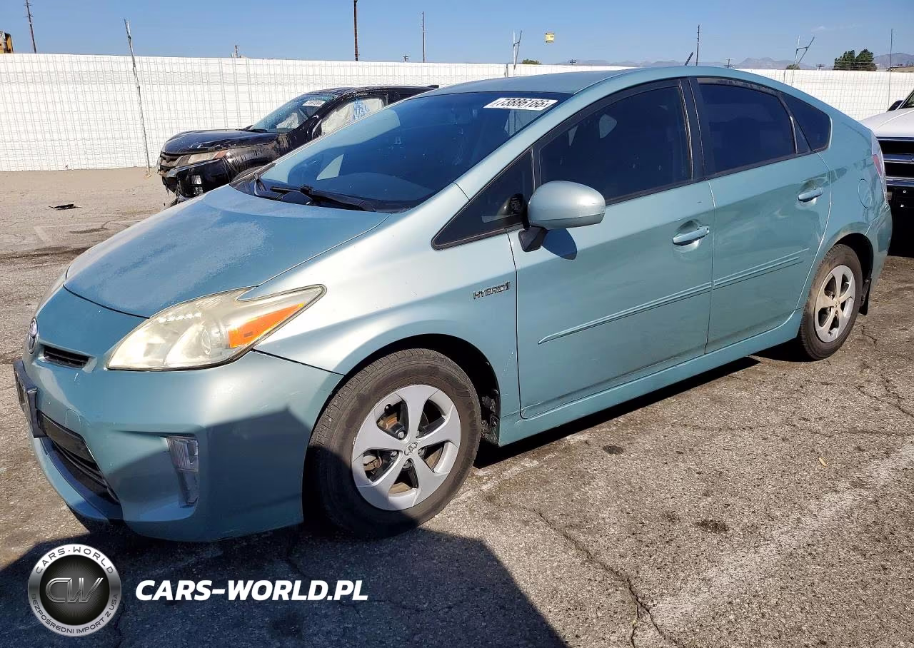 2014 Toyota Prius Two – zdjęcie 1 z 12