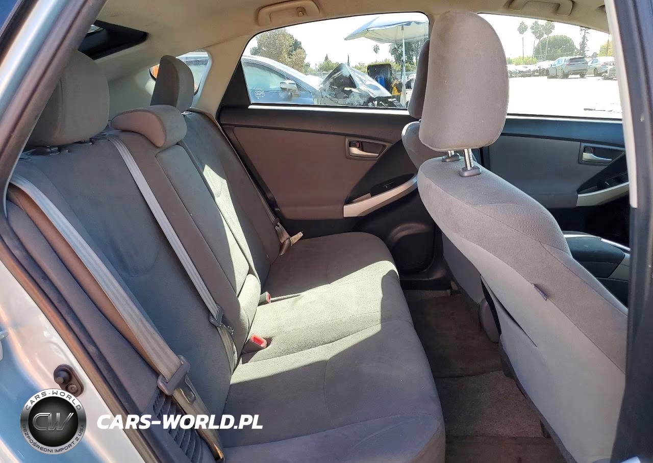 2014 Toyota Prius Two VIN:JTDKN3DU9E1757571 - 10