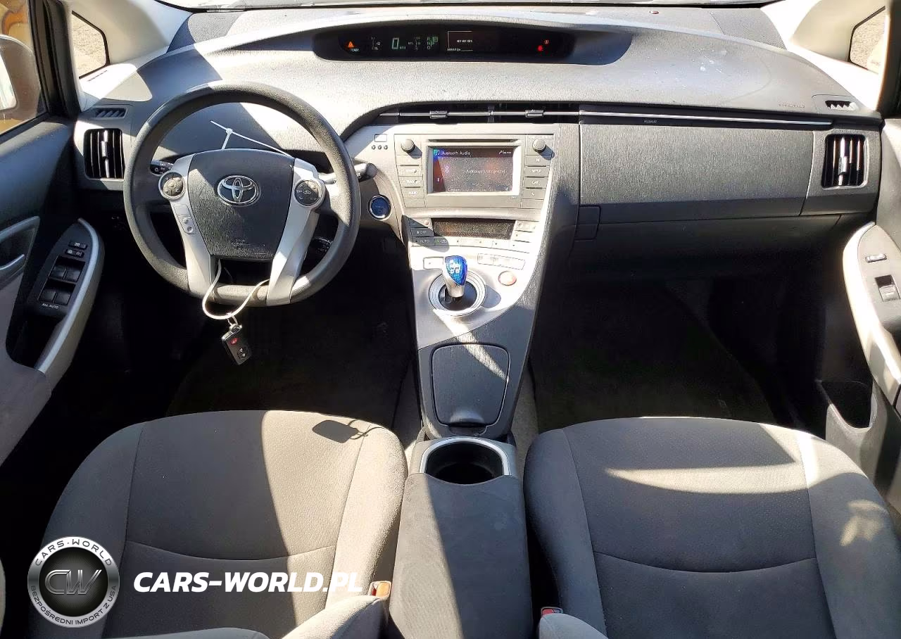 2014 Toyota Prius Two VIN:JTDKN3DU9E1757571 - 8