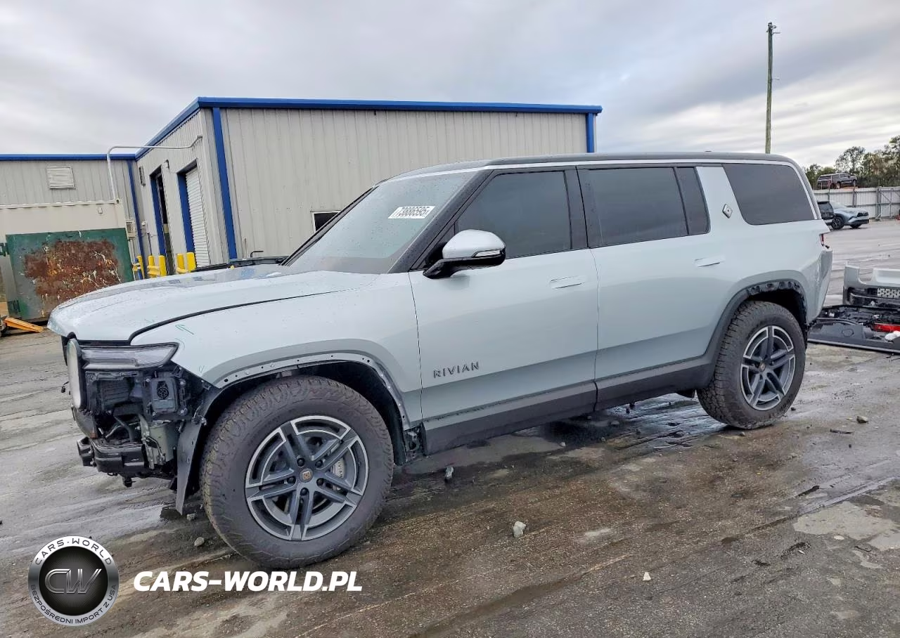 2025 Rivian R1S Adventure