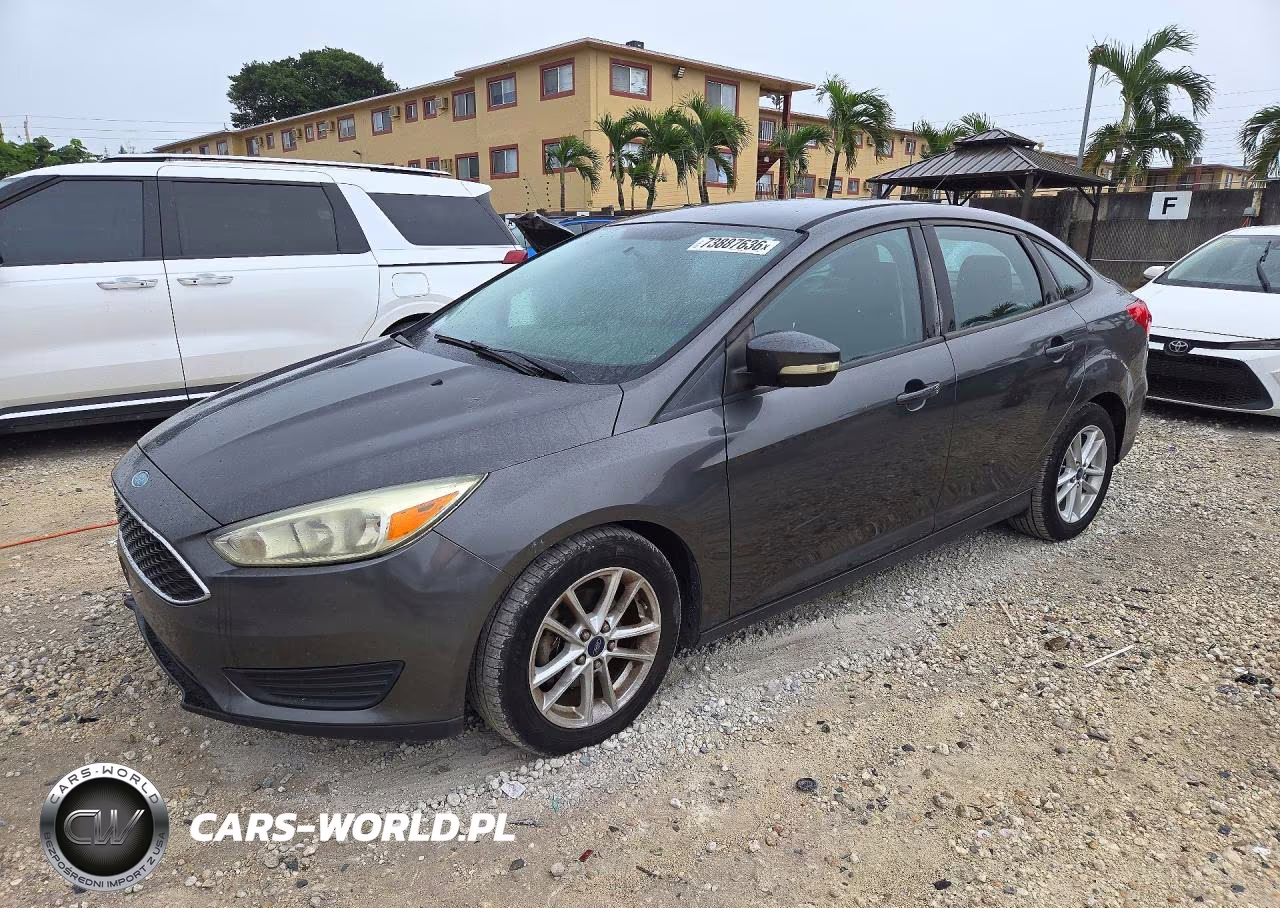 2015 Ford Focus Se VIN:1FADP3F20FL208531 - 1