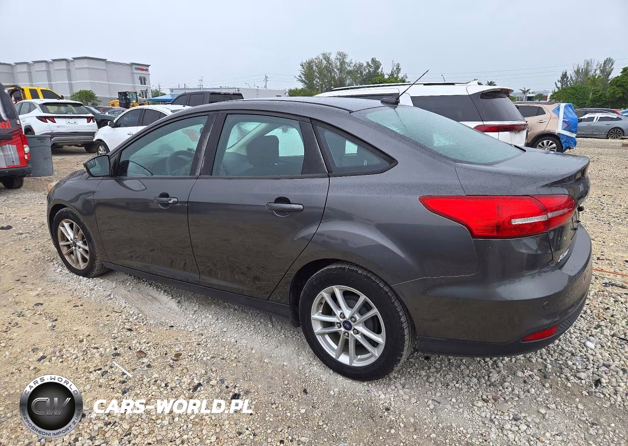 2015 Ford Focus Se VIN:1FADP3F20FL208531 - 2