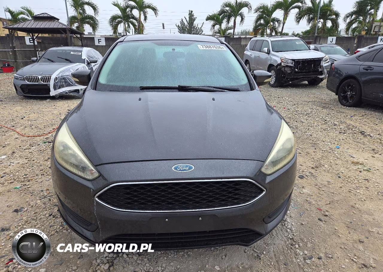 2015 Ford Focus Se VIN:1FADP3F20FL208531 - 5