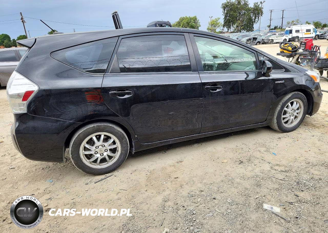 2012 Toyota Prius V Three VIN:JTDZN3EU0C3058683 - 3