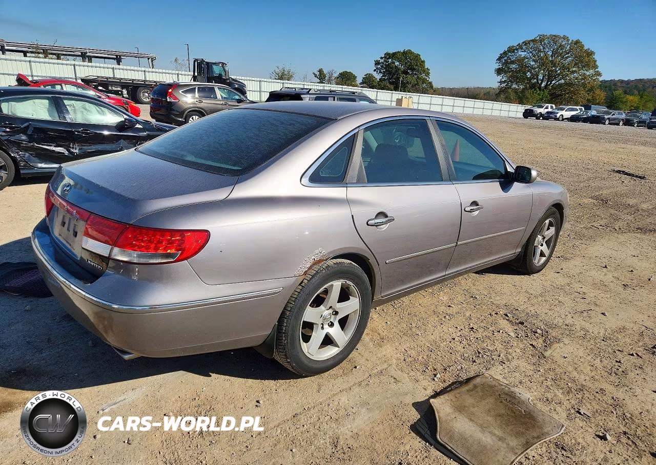2007 Hyundai Azera Se VIN:KMHFC46F17A139641 - 3