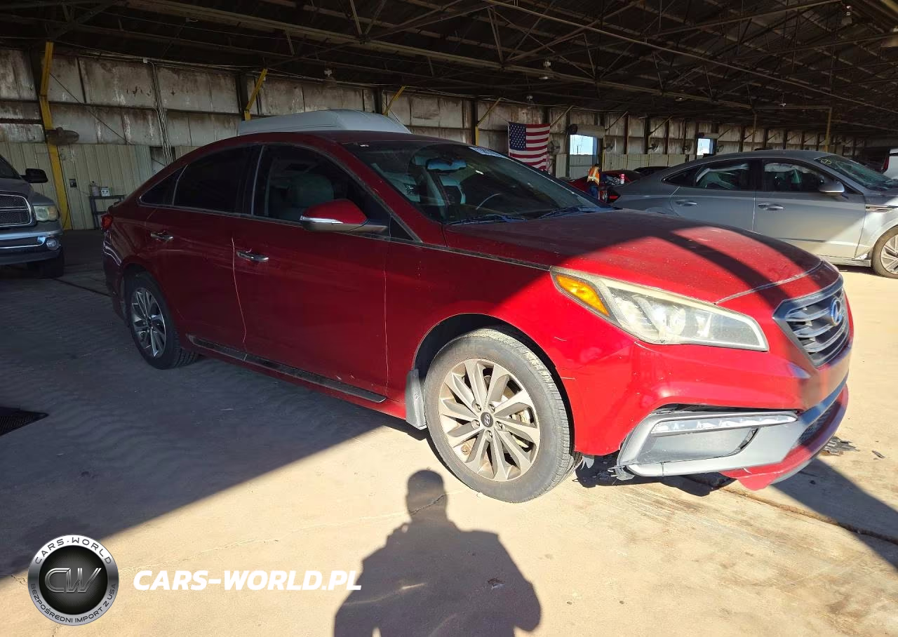 2016 Hyundai Sonata Sport VIN:5NPE34AF0GH318754 - 4