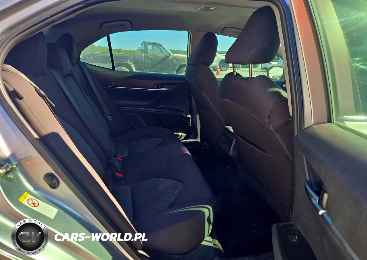 2019 Toyota Camry Le VIN:4T1B11HK3KU763848 - 10