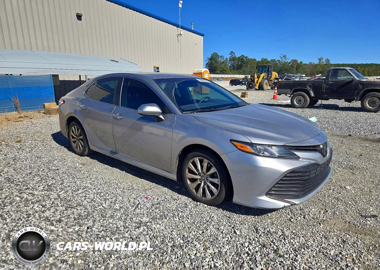 2019 Toyota Camry Le VIN:4T1B11HK3KU763848 - 4