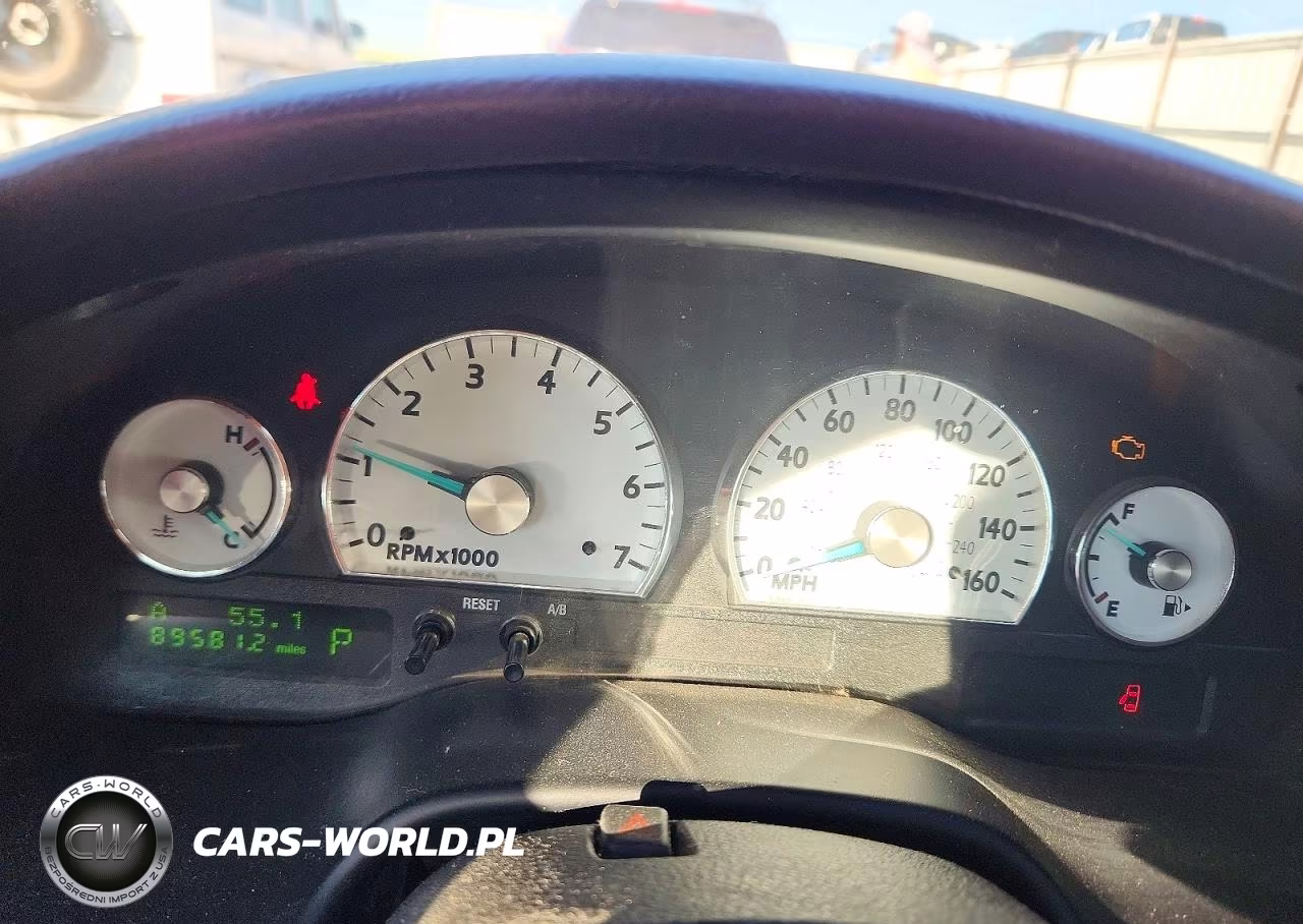 2005 Ford Thunderbird VIN:1FAHP60A45Y100952 - 9