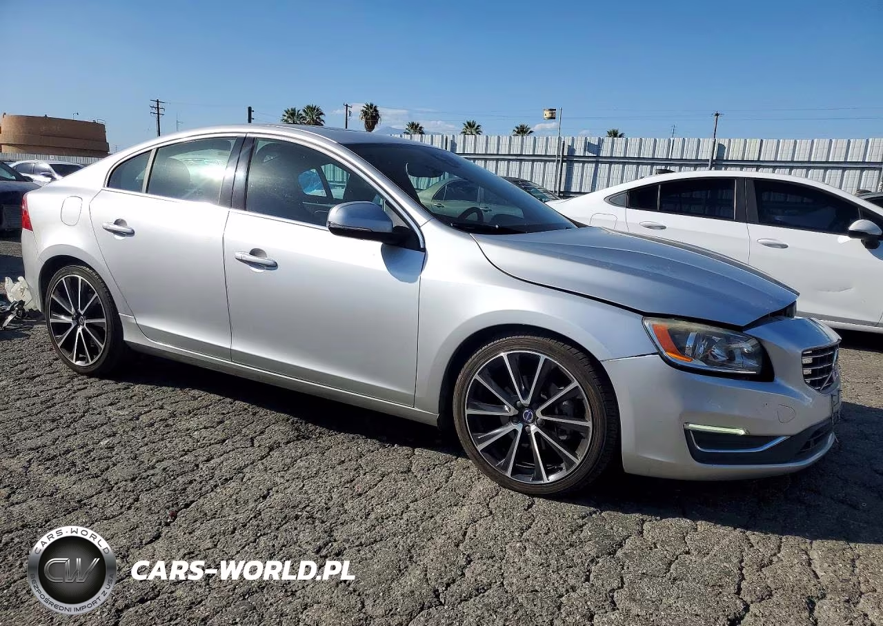 2016 Volvo S60 Premier VIN:YV126MFKXG2396180 - 4