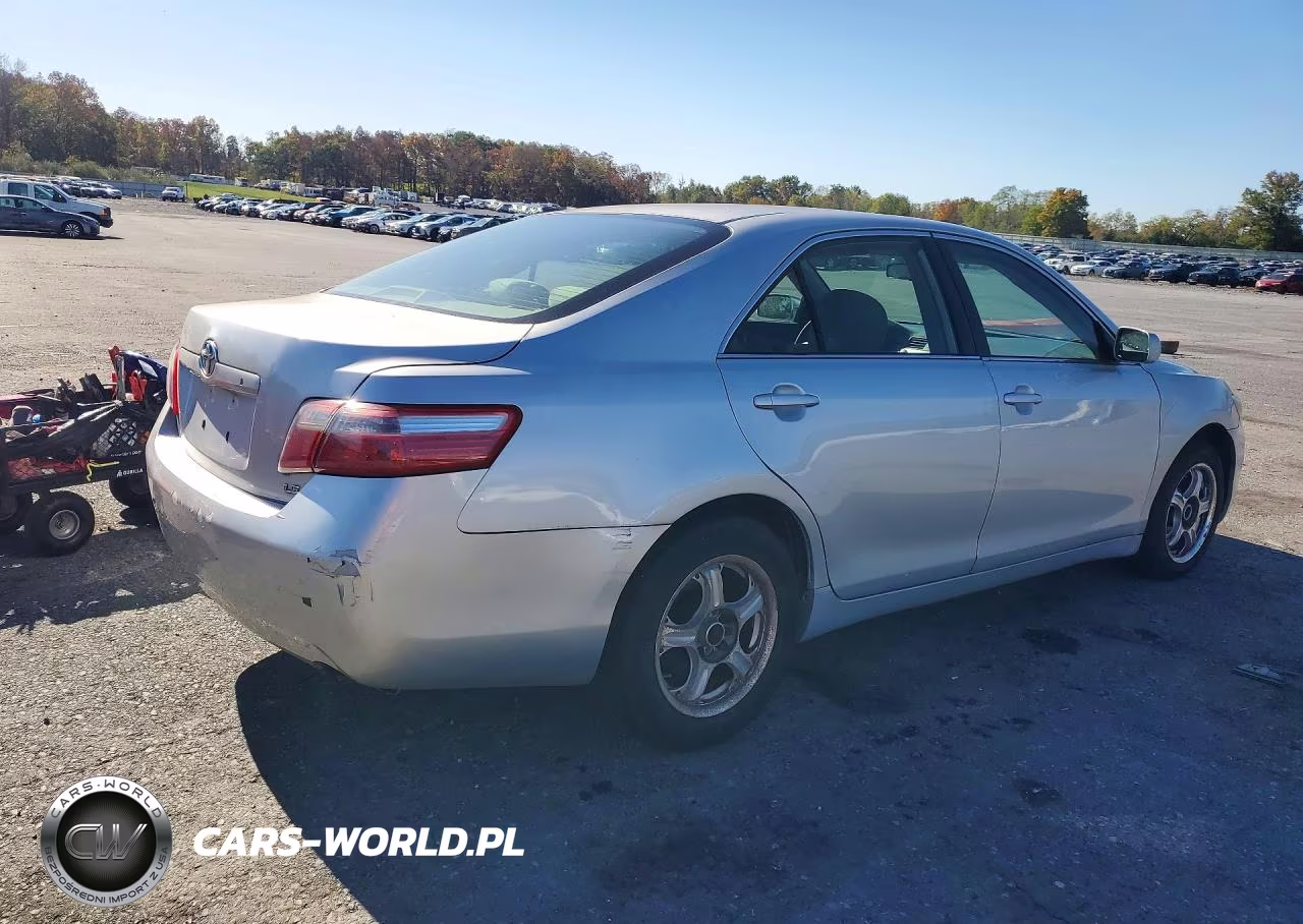 2007 Toyota Camry Le VIN:4T1BE46K17U070227 - 3