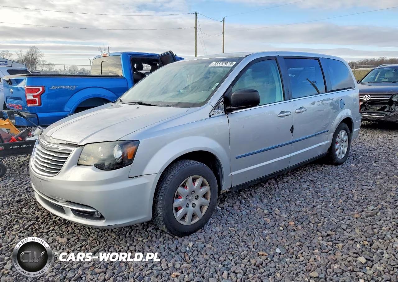 2010 Chrysler Town & Country Lx